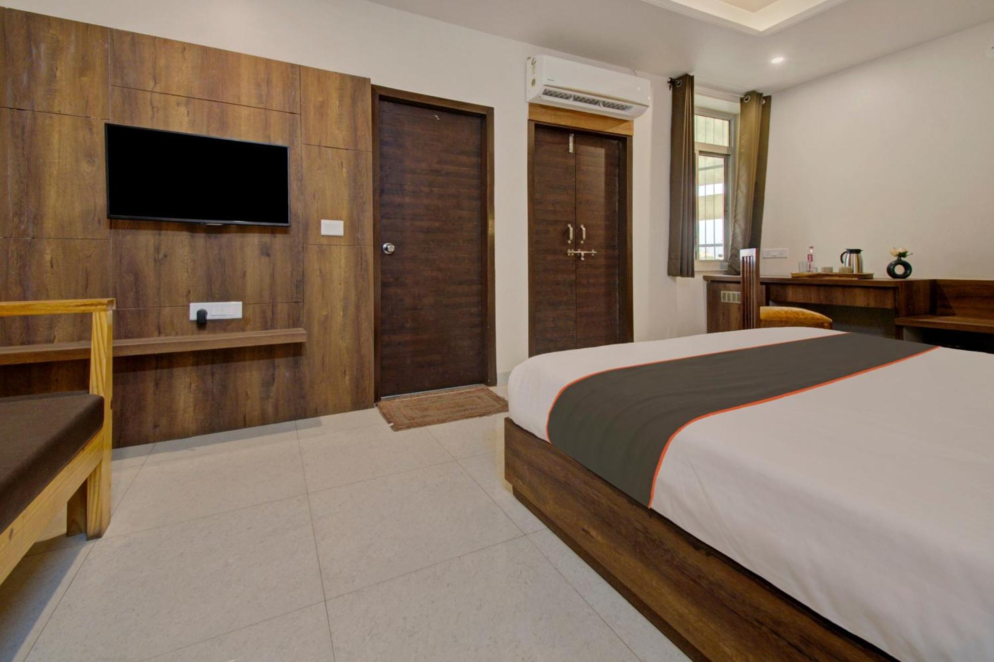 Hotel Aravali Jaipur