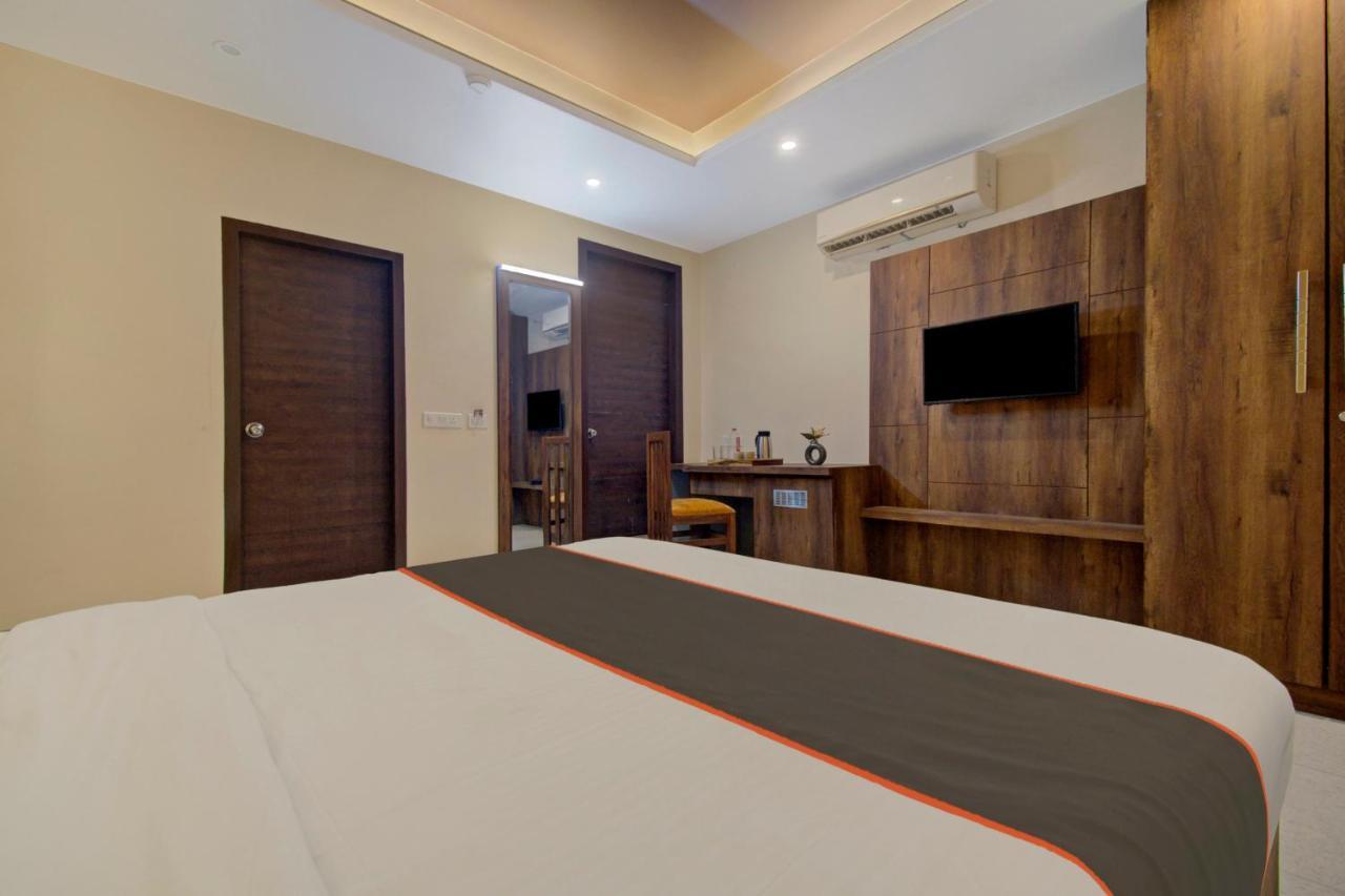 Aravali Hotel 3*
